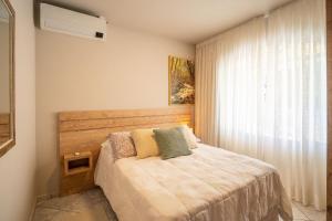 Casa térrea com 03 quartos em Canto Grande