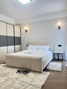 Narari 2 Bedroom, Facing Nairobi National Park, 10 mins to JKIA Airport with Gym & Pool Available