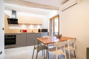 Charming town house in the historic Suquet