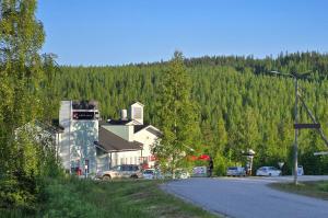 Hotel Ukkis & Safaris