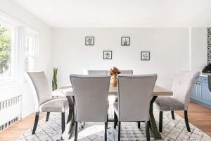 Fire pit ~ Game Room ~ near NYC ~ Modern Luxury