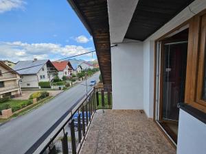 Spacious accommodation by the mountains - 9 beds