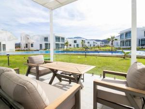 The Resort , spa gym havuz sahil