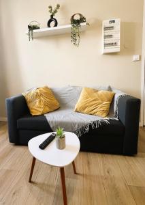 RB-1G - Joli 2 pièces au 1er étage avec terrasse 1 à 2 pers