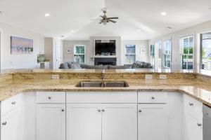 SeaStarr by Tybee Cottages