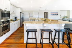 SeaStarr by Tybee Cottages