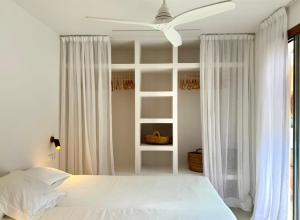 New Mediterranean Villa with heated pool