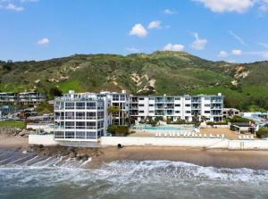 Oceanfront, Pool, Jacuzzi NO HWY Noise!