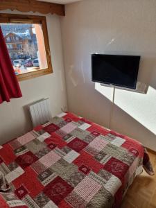 appartement Puy St Vincent pied des pistes et piscine couverte