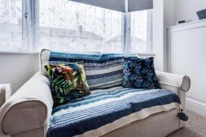 Peaceful family home w patio & yard