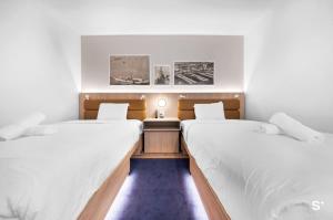 Modern Downtown 1BR with Amazing City Views