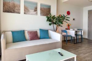 Prime Beachfront 1BR with Panoramic Sea & Sunset View in AERAS Condominium Jomtien