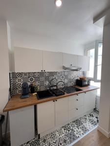 Studio cosy station métro Mairie