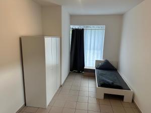 3 Schlafzimmer, Wohnzimmer, Küche, Bad, Terrasse, Parkplatz