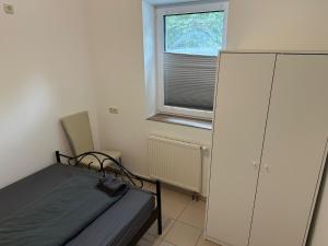 3 Schlafzimmer, Wohnzimmer, Küche, Bad, Terrasse, Parkplatz