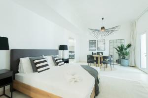 Elegant Studio with Pool & Golf Views in Ansam