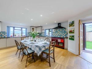 3 Bed in Combe Martin 82866