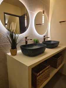 Fm Luxury villa Amalfitana con Playa artificial, pisicna privada