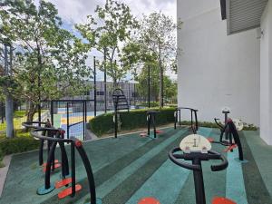 Cozy cybersquare high floor NICE VIEW neflix WIFI Free parkin netflix 3610