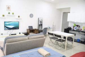 Cozy cybersquare high floor NICE VIEW neflix WIFI Free parkin netflix 3610