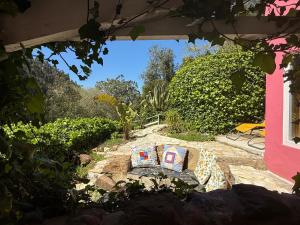 Nativo Natureza Pink Wood Cabin