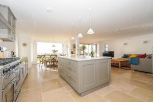 31 Marine Close, West Wittering