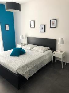 Maison chaleureuse, centre ancien, grande terrasse