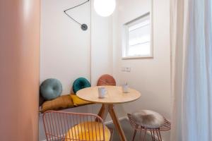 Mora 9 - The Boutique Suite - B Home