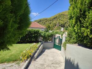 Skopelos country house Diamantis & Chrisi