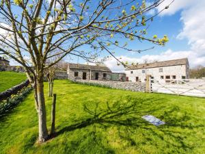 1 Bed in Ashford in the Water PK574