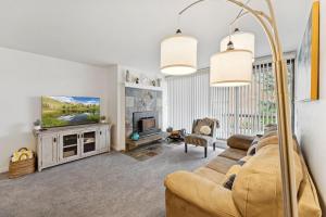 Silvertown Powder Pad-on Park Ave Steps to Slopes Shops and Dining