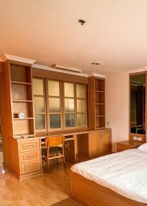 Panoramic River View Residence