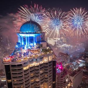 Panoramic River View Residence