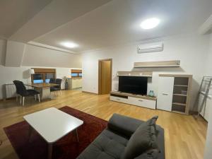 Richards Welcome Home