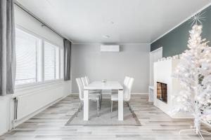 Santas choice for Aurora hunters , Sauna and jacuzzi