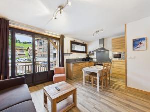 Appartement au centre des Gets avec balcon, proche pistes, commerces et activités, 4/5 couchages - FR-1-623-191