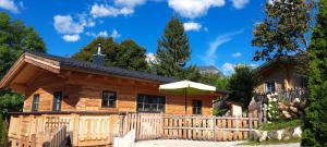 Almdorf im Winkl - Blockhüttendorf in Gröbming - 3hvězdičkové hotely ve městě Gröbming