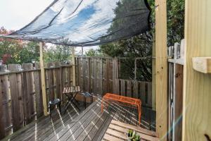 Urban Hipster MicroSpace PrivateBathDeck Fishtown