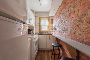 Urban Hipster MicroSpace PrivateBathDeck Fishtown