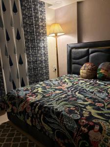 HawaMahal -The Crown 3BHK near Airport, JECC, JLN