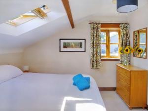 4 Bed in Cowes 88913