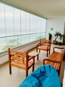 Praia do Pepê - Apartamento 2Q - Flat com Infra completa com Piscina e Sauna - Vista Mar Deslumbrante