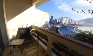 Apto Vista Mar com Ar cond, Piscina, Wifi, TV e Garagem 2 vagas