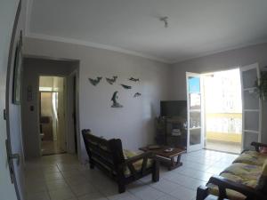 Ap com suíte 250 metros da praia