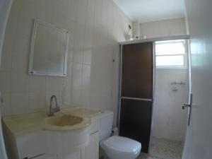 Ap com suíte 250 metros da praia