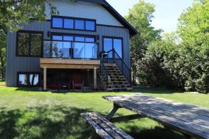 Waterfront 3 Bedroom Home