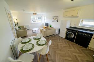 2 Bed Property, Beauly