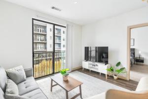 Comfy 2BR in Mid-Rise Perfect for Groups