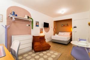 Studio acolhedor com TV e ar próximo à Faria Lima