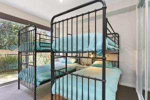 SEASIDE 7 - Steps from the beach